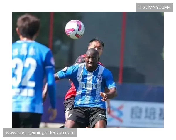 武汉三镇边路的连续推进接连制造危险局面 武汉三镇边路的连续推进接连制造危险局面