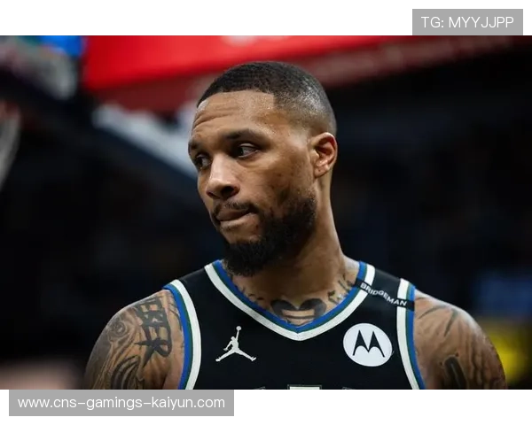 利拉德压哨三分打出亮点,密尔沃基气势升腾 利拉德压哨三分打出亮点,密尔沃基气势升腾