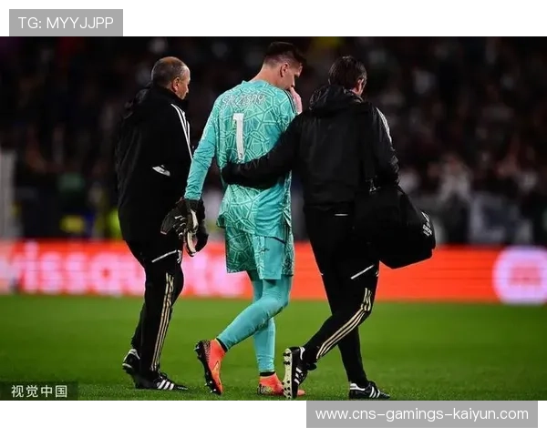 尤文门前补射制胜引发场内狂欢