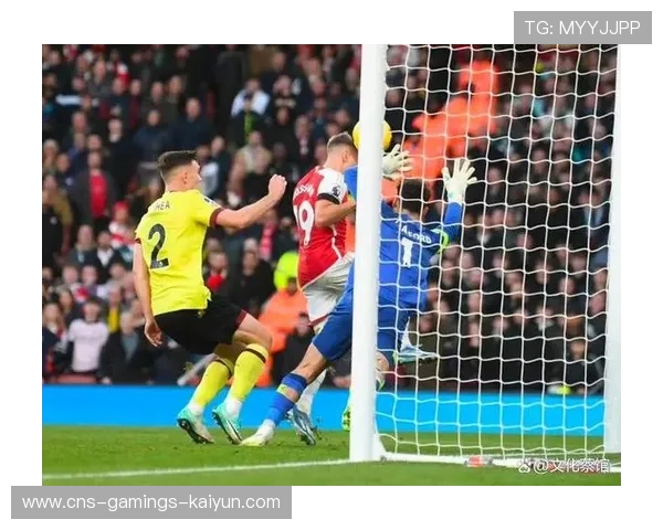 阿森纳边路传切配合最终带来致命一击